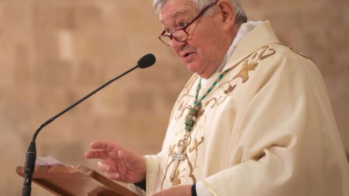 La preghiera dei fedeli, o preghiera universale, segue regole precise: cinque intenzioni fisse, massimo sei richieste e non è sempre obbligatoria.