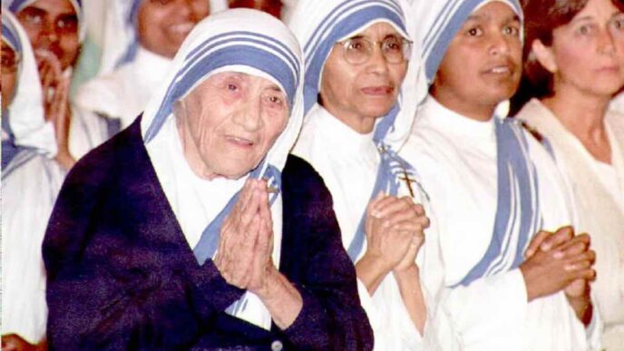 Madre Teresa ricorreva alla «Novena d'emergenza»: dieci Memorare alla Vergine Maria recitati con fiducia, in poche ore, per ogni necessità.