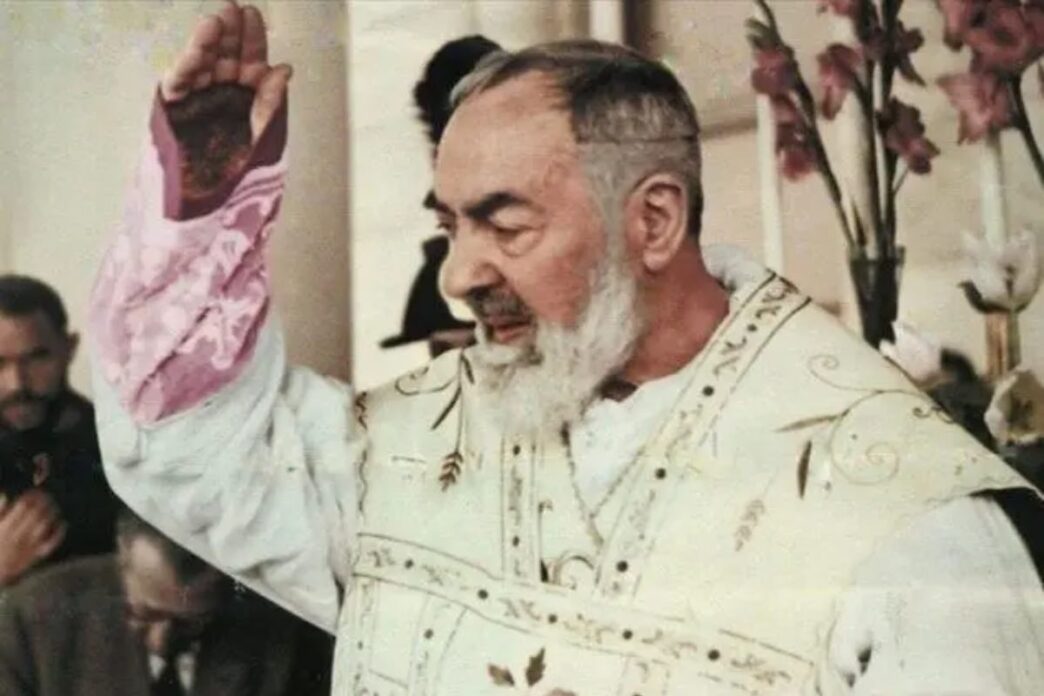 Il 20 settembre 1918 Padre Pio ricevette le stimmate nel coro dell'antica chiesa di San Giovanni Rotondo: un segno rimasto visibile per 50 anni.