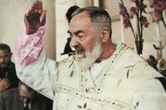 Il 20 settembre 1918 Padre Pio ricevette le stimmate nel coro dell'antica chiesa di San Giovanni Rotondo: un segno rimasto visibile per 50 anni.