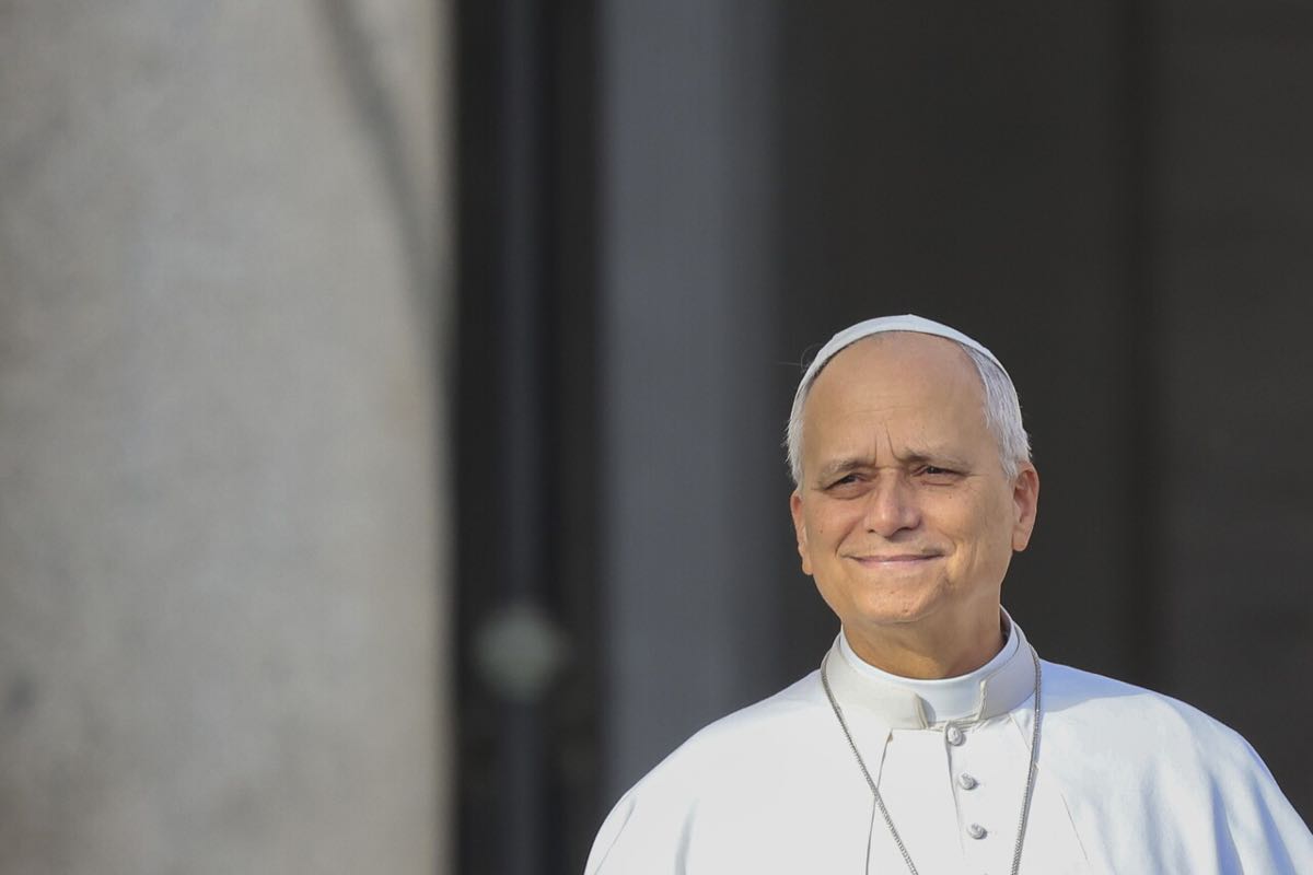 Il 25 settembre 2026 papa Leone XIV assisterà all'esposizione della Santa Tunica, il capo che Cristo avrebbe indossato durante la Passione e che si ritiene impregnato del suo sangue
