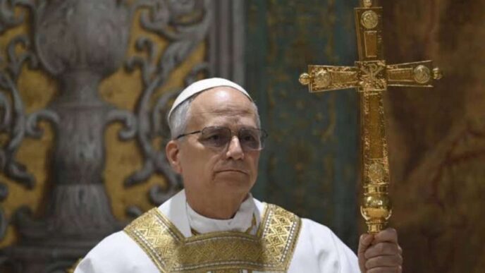 Papa Leone XIV parla di libertà, pace, Maria e educazione nei suoi ultimi incontri, mentre in Francia cresce l'attesa per la sua visita a Parigi, Lourdes e Metz.