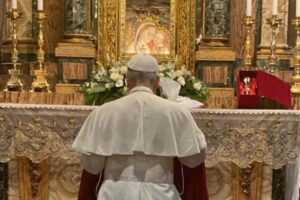 Leone XIV è tornato al Santuario della Madonna del Buon Consiglio a Genazzano: cinquemila fedeli, la Rosa d'Oro e l'omelia su Maria nella storia della salvezza.