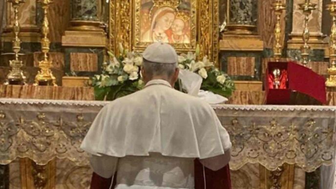 Leone XIV è tornato al Santuario della Madonna del Buon Consiglio a Genazzano: cinquemila fedeli, la Rosa d'Oro e l'omelia su Maria nella storia della salvezza.