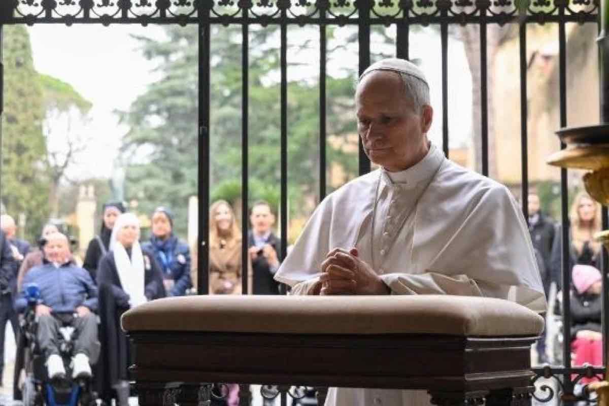 Il Papa ha chiesto l'aiuto della Vergine perché le famiglie siano generosamente aperte alla vita