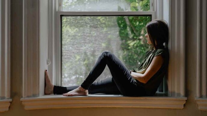 L'OMS collega la solitudine a oltre 871mila morti l'anno: una società che esalta l'autosufficienza rischia di dimenticare il bisogno umano di comunità.