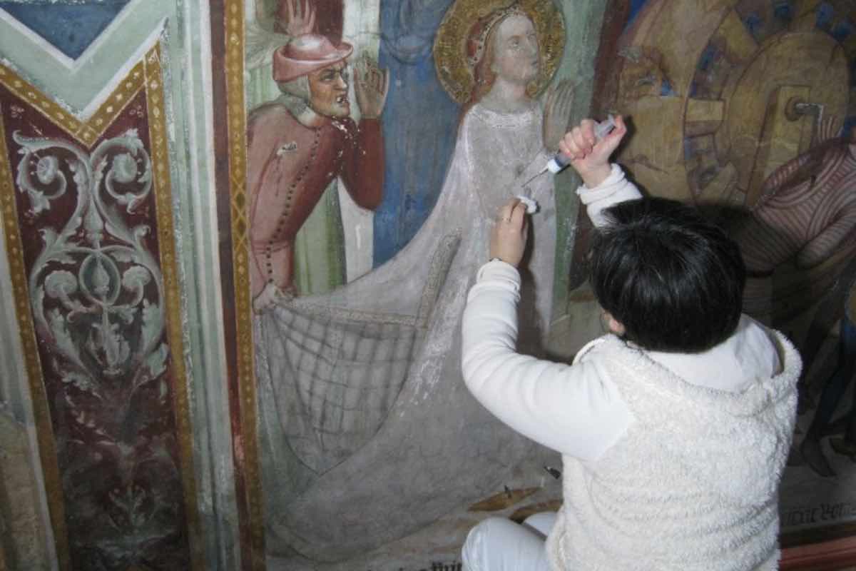 Il 26 settembre 1997 un terremoto colpì le regioni Umbria e Marche, causando il crollo di alcune sezioni della basilica superiore. Poche ore prima del sisma erano state scattate fotografie proprio di quelle porzioni poi crollate: immagini che si rivelarono un riferimento determinante per la ricostruzione e il restauro della basilica.