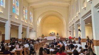 A Medjugorje l'anno scolastico per le scuole elementari è iniziato lunedì 14 settembre, aperto da una santa messa celebrata alle ore 09:00 nella parrocchia di San Giacomo