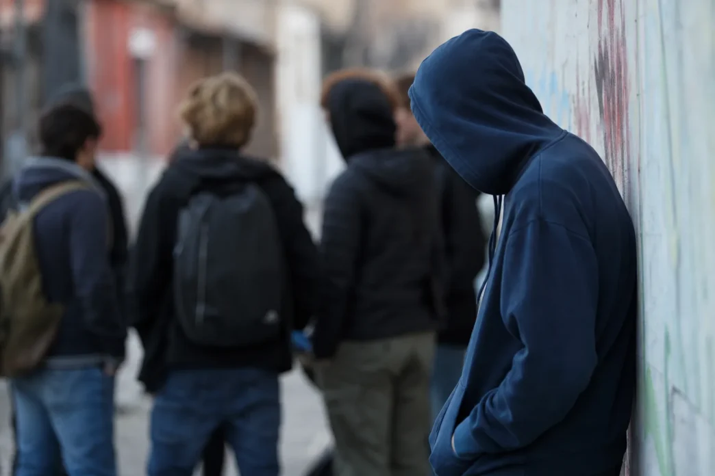 Padre Burgio al Beccaria: «I ragazzi sono soli, gli adulti tornino credibili»