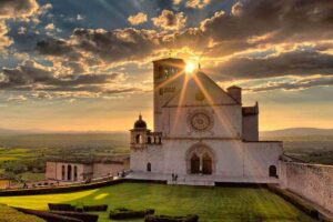 Il 3 e 4 ottobre Assisi celebra gli 800 anni dalla morte di San Francesco con la Messa del cardinale Zuppi e la visita del presidente Mattarella.