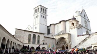 Oggi la festa di San Francesco torna festa nazionale: ad Assisi Messa di Zuppi, olio dell'Umbria e Mattarella per gli 800 anni dalla morte.