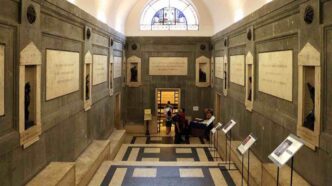 Oggi, venerdì 23 ottobre, alle 16.30 riapre a Santa Croce in Gerusalemme la Cappella delle Reliquie con la Vera Croce e il Titulus Crucis.