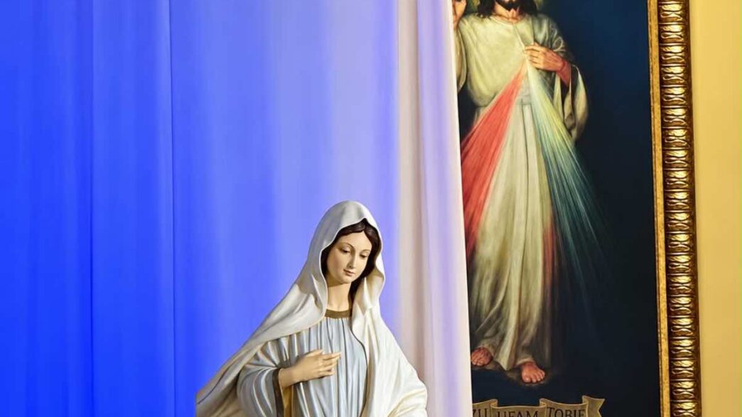Con la preghiera sulla Collina delle apparizioni e la Messa si sono chiuse le prime Giornate mariologiche a Medjugorje, dopo quattro giorni di studio.