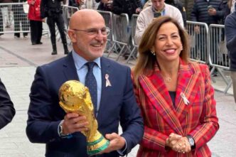 Il ct della Spagna Luis de la Fuente ha offerto la Coppa del Mondo alla Madonna del Pilar a Saragozza: la preghiera della RFEF e le parole dell’arcivescovo.