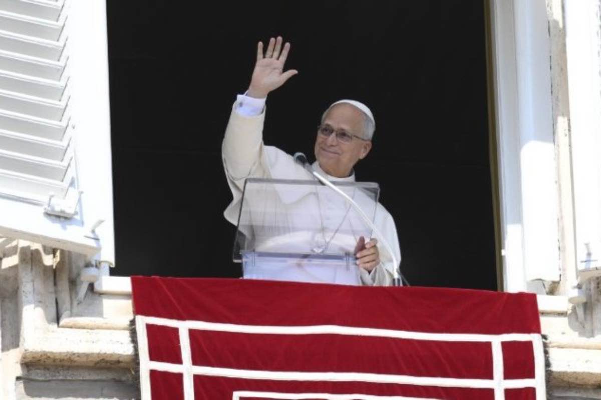 Secondo il Papa il carisma francescano resta vivo. «Lo attesta non solo la grande e vivace famiglia francescana, ma anche i molti doni che la sua eredità spirituale offre al Popolo di Dio», ha detto