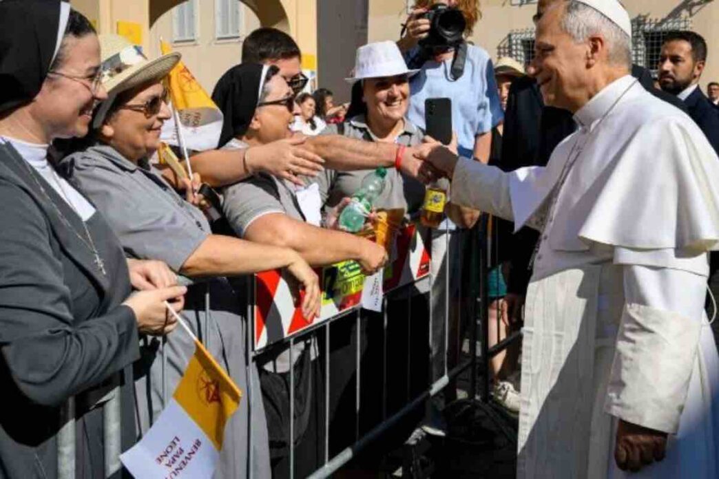 Leone XIV visiterà cinque parrocchie romane in Avvento, una per settore della diocesi: si parte il 27 novembre da Sant’Andrea delle Fratte.