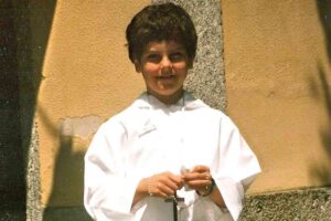 Il 12 ottobre la Chiesa celebra Carlo Acutis: un itinerario nei luoghi della sua vita, da Londra a Milano fino ad Assisi, dove riposa dal 2019.