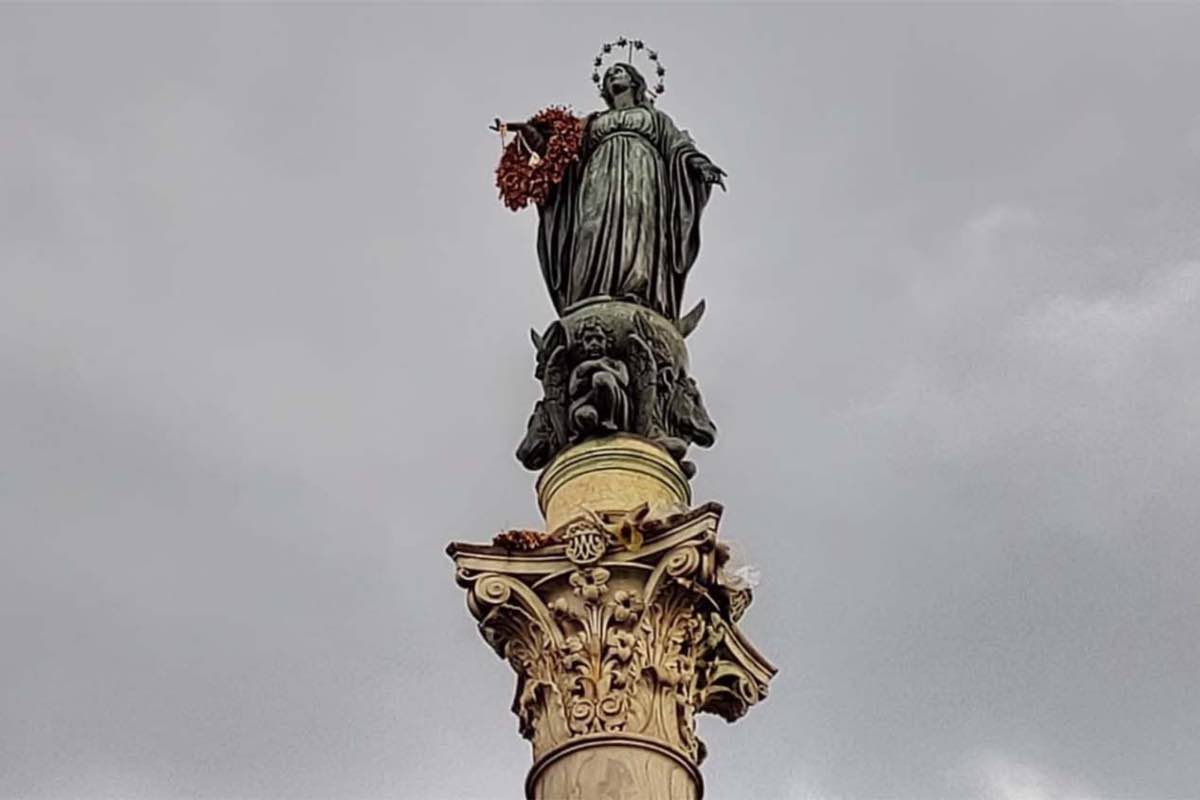Per dicembre, l’appuntamento segnalato è quello dell’8, solennità dell’Immacolata Concezione. In quella data il Pontefice rinnoverà la tradizione dell’atto di venerazione alla statua della Vergine Maria in Piazza di Spagna