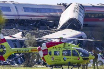 Incidente ferroviario di Toledo, il farmacista di 78 anni racconta le parole di un ferito alla moglie, tra le lamiere dei due treni: «Dio è buono».